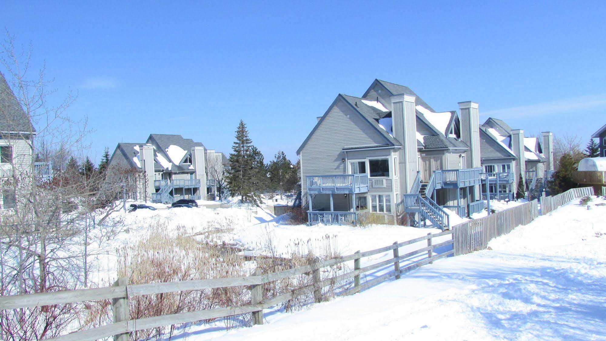 Blue Mountain Suites Блу Маунтинс Екстериор снимка